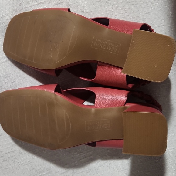 REACTION KENNT COLE SIZE 9 1/2 Elegant Red Women's Heeled Sandals - Picture 5 of 7